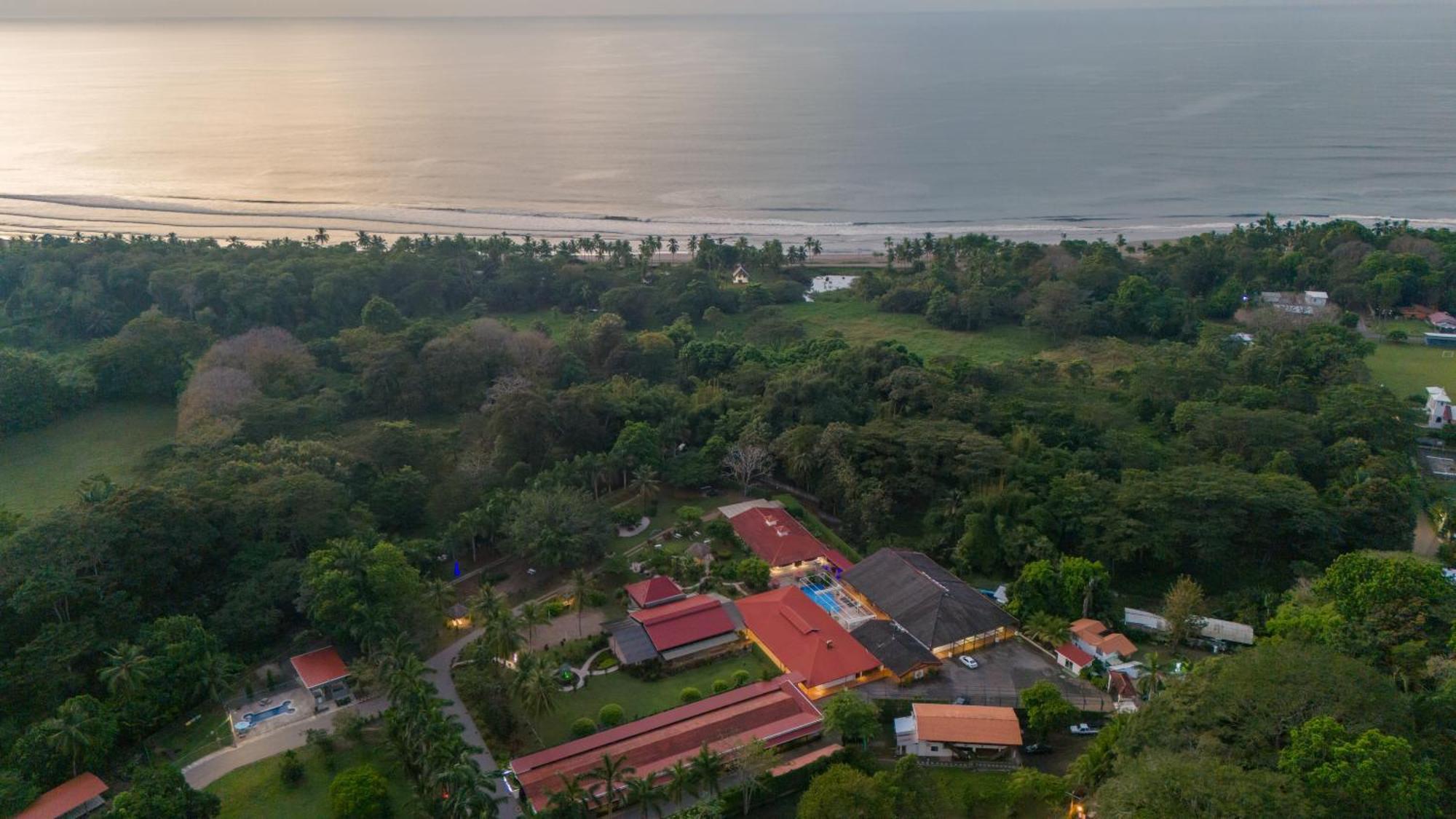 Hotel Costa Pacifica Esterillos Bagian luar foto