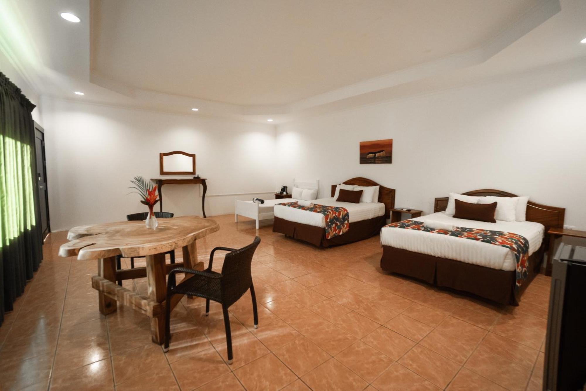 Hotel Costa Pacifica Esterillos Bagian luar foto